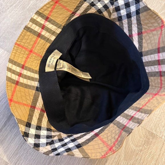 Authentic Burberry Nova Check Bucket Hat S/M main image 6